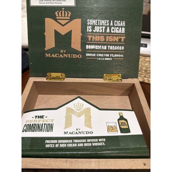 Macanese Dominican Wooden Cigar Box 8.5x6x2.25” - Picture 7 of 7